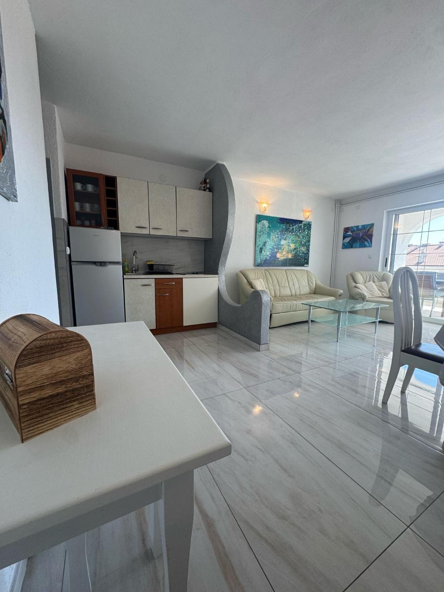 Apartman Kartec Крк Экстерьер фото