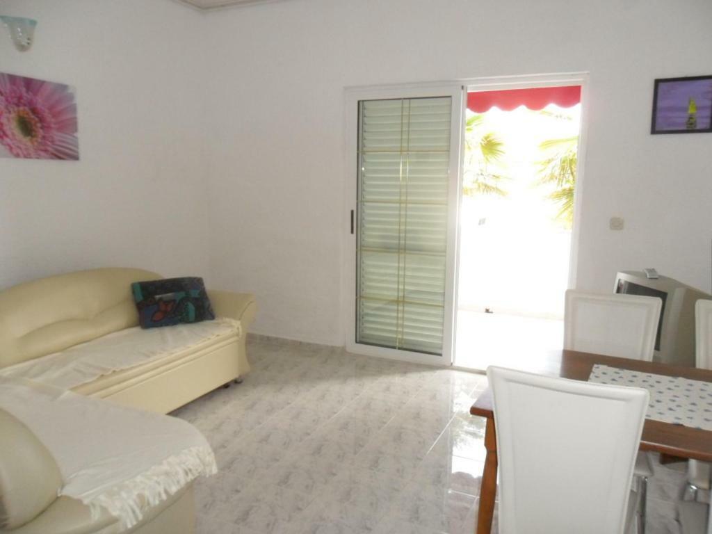 Apartman Kartec Крк Экстерьер фото